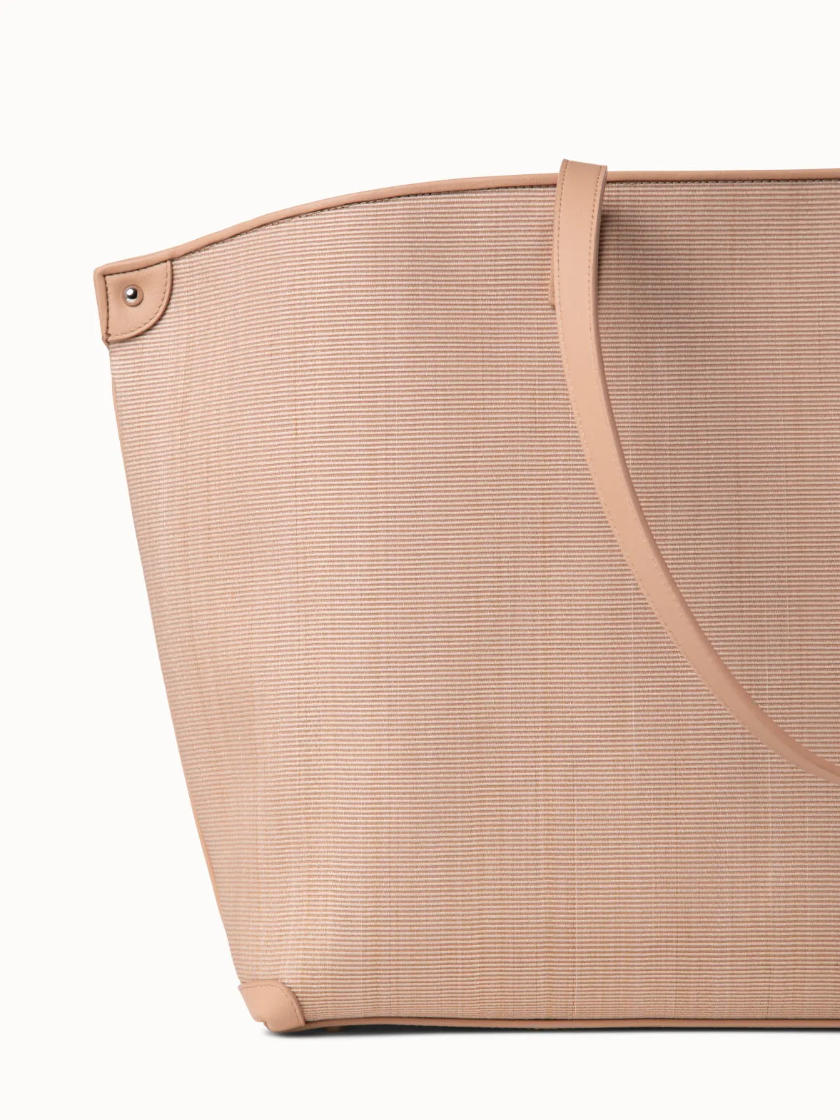 Ai Medium Shoulder Tote