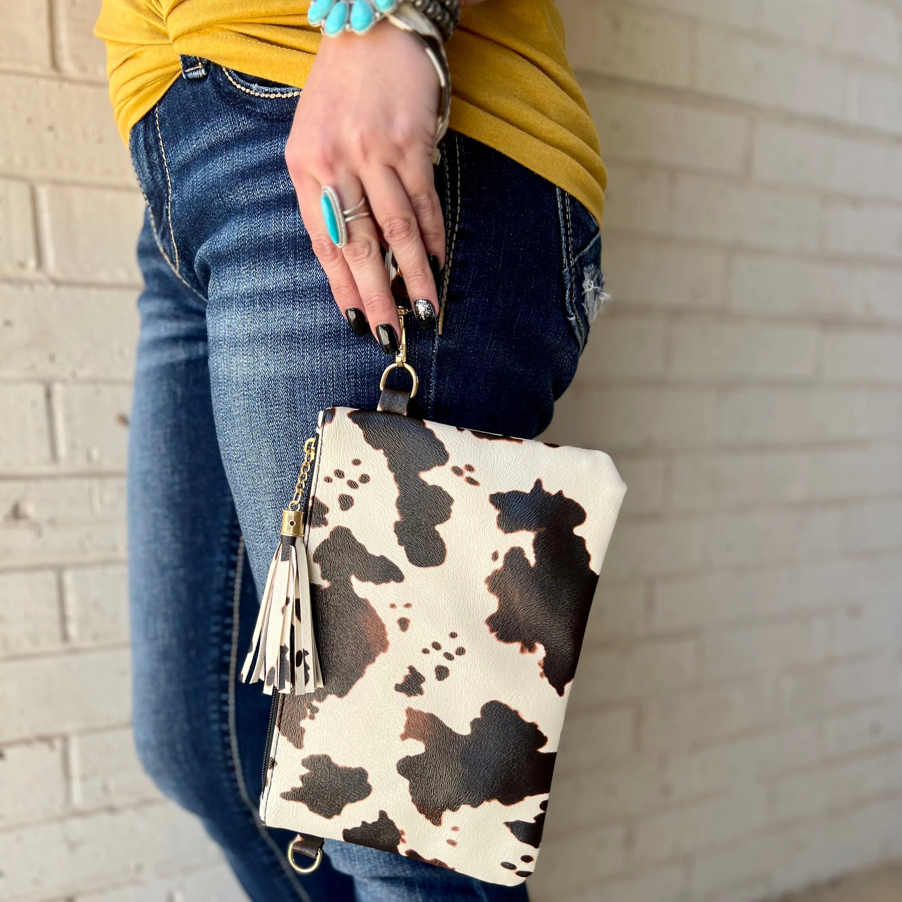 Arlington Cow Wristlet