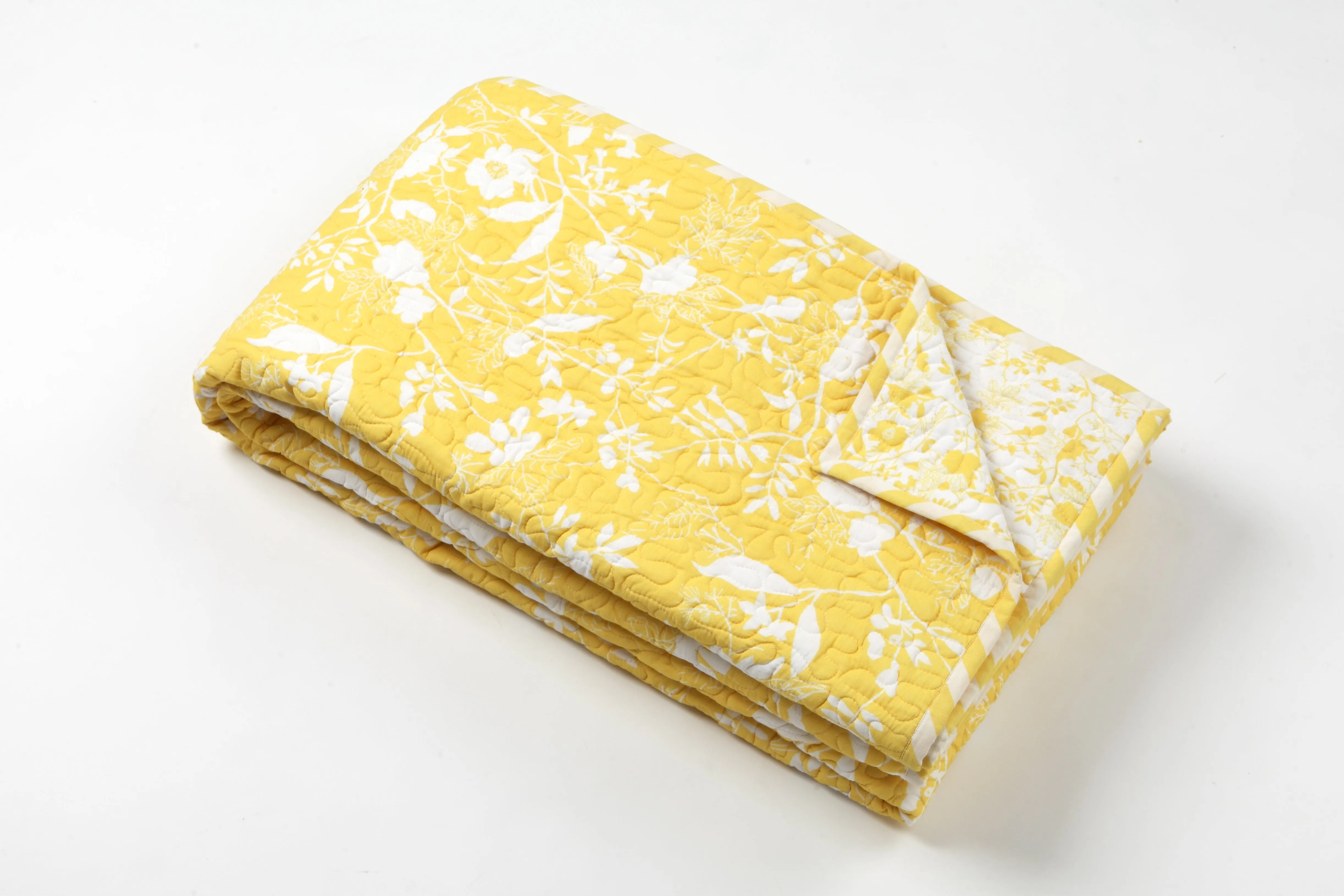 Bahaarbloom Marigold Reversible Bed Cover with 2 Pillow Covers