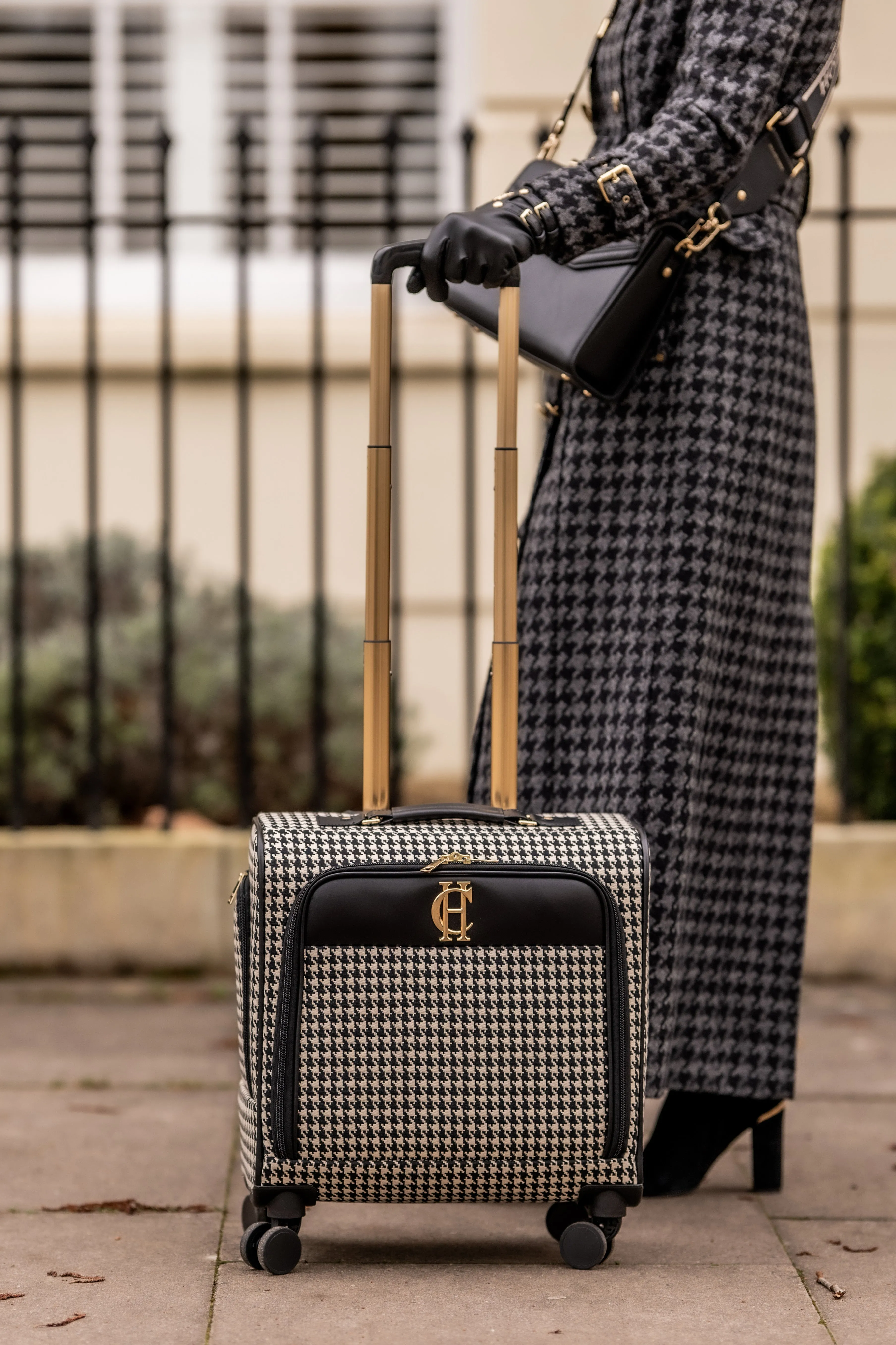 Knightsbridge Small Suitcase (Ecru Houndstooth)