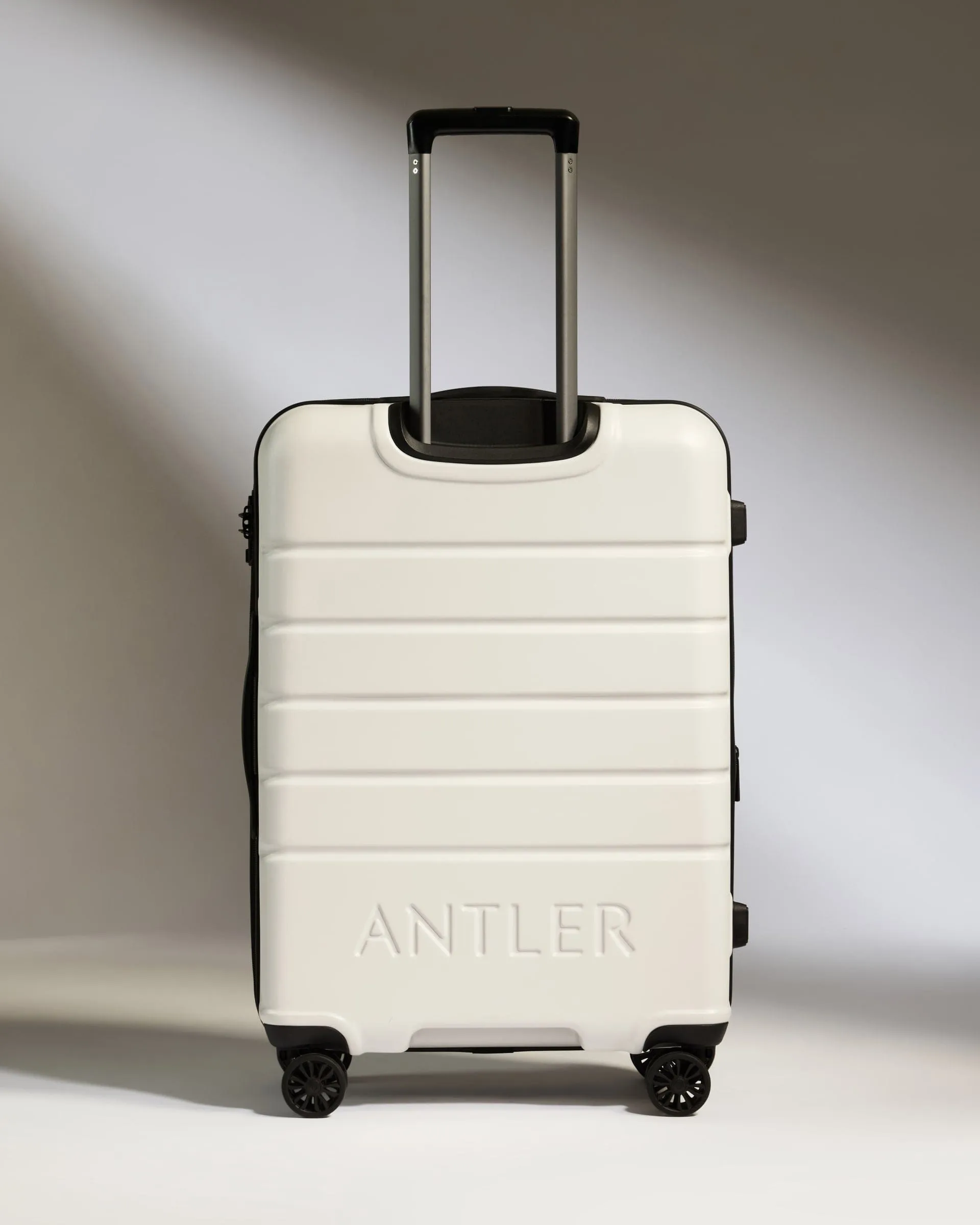 Medium Suitcase in Arctic Grey - Logo