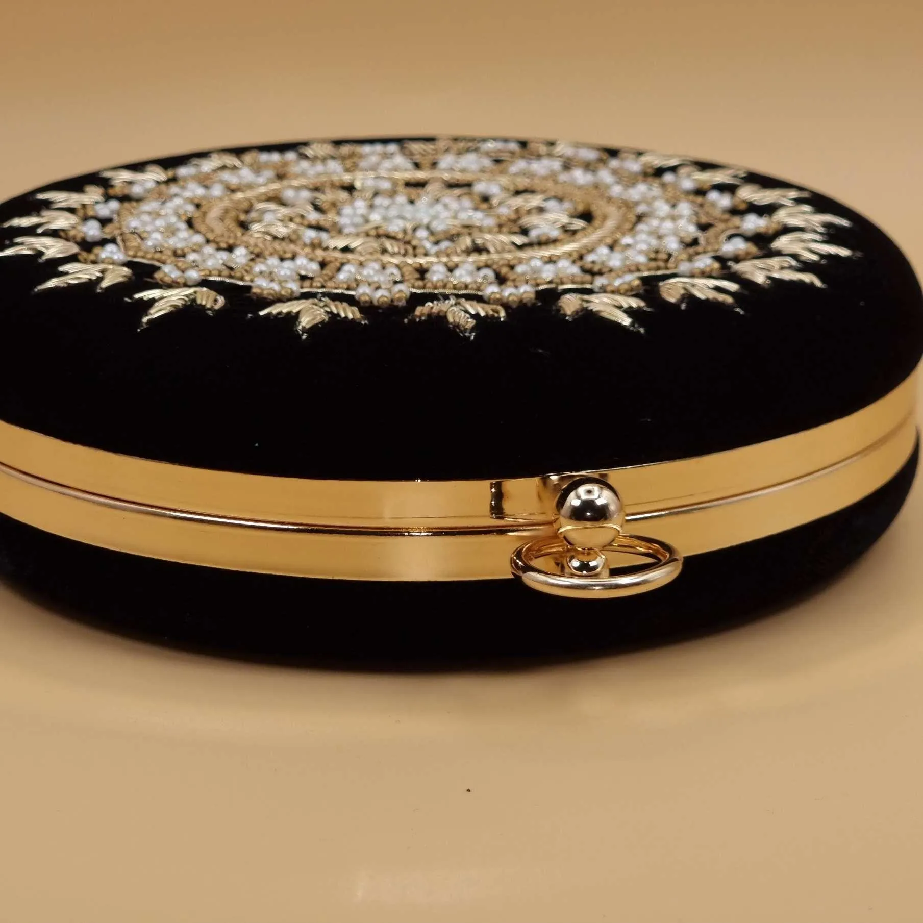 Noor Bridal Round Clutch Bag Black