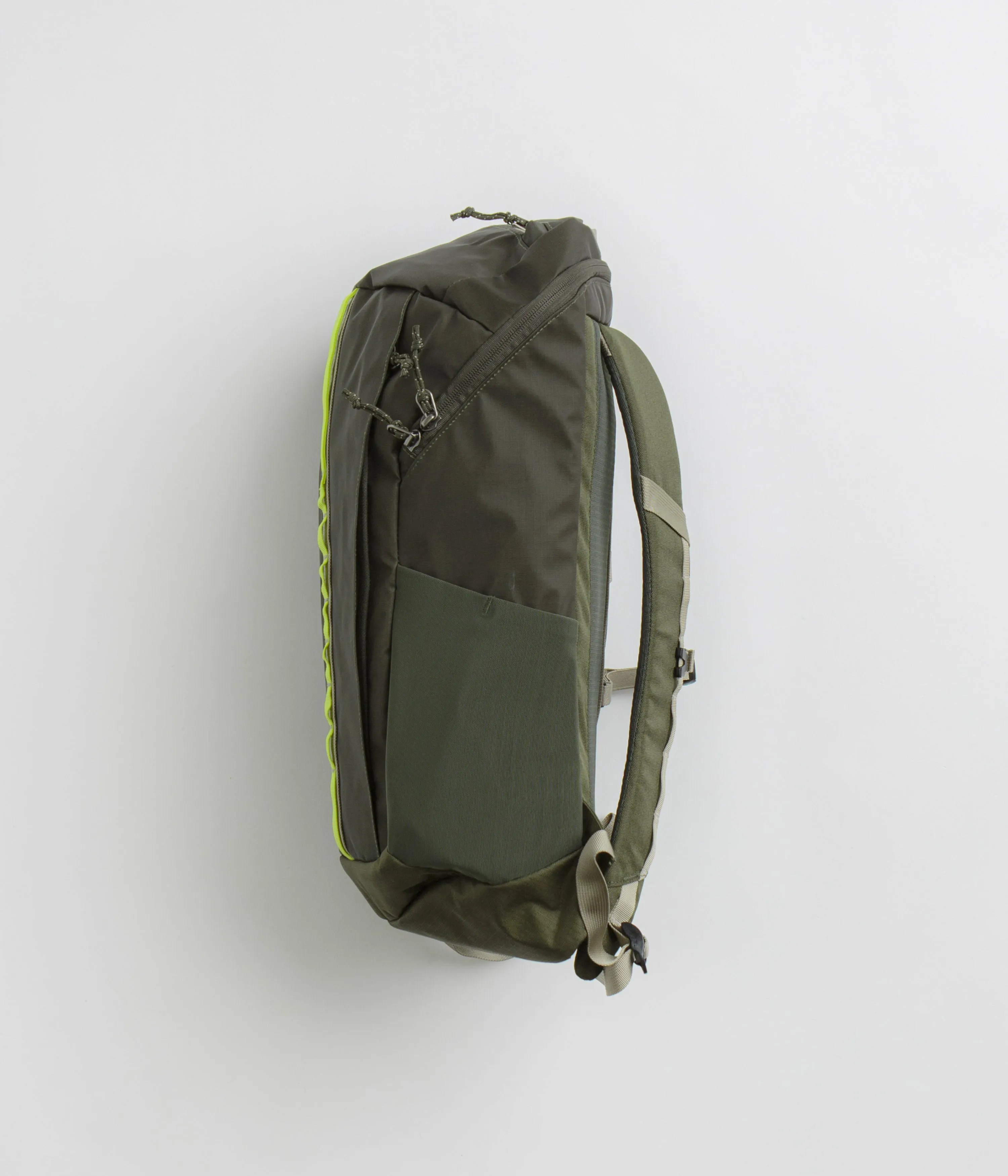 Patagonia Black Hole Backpack 25L - Pine Needle Green