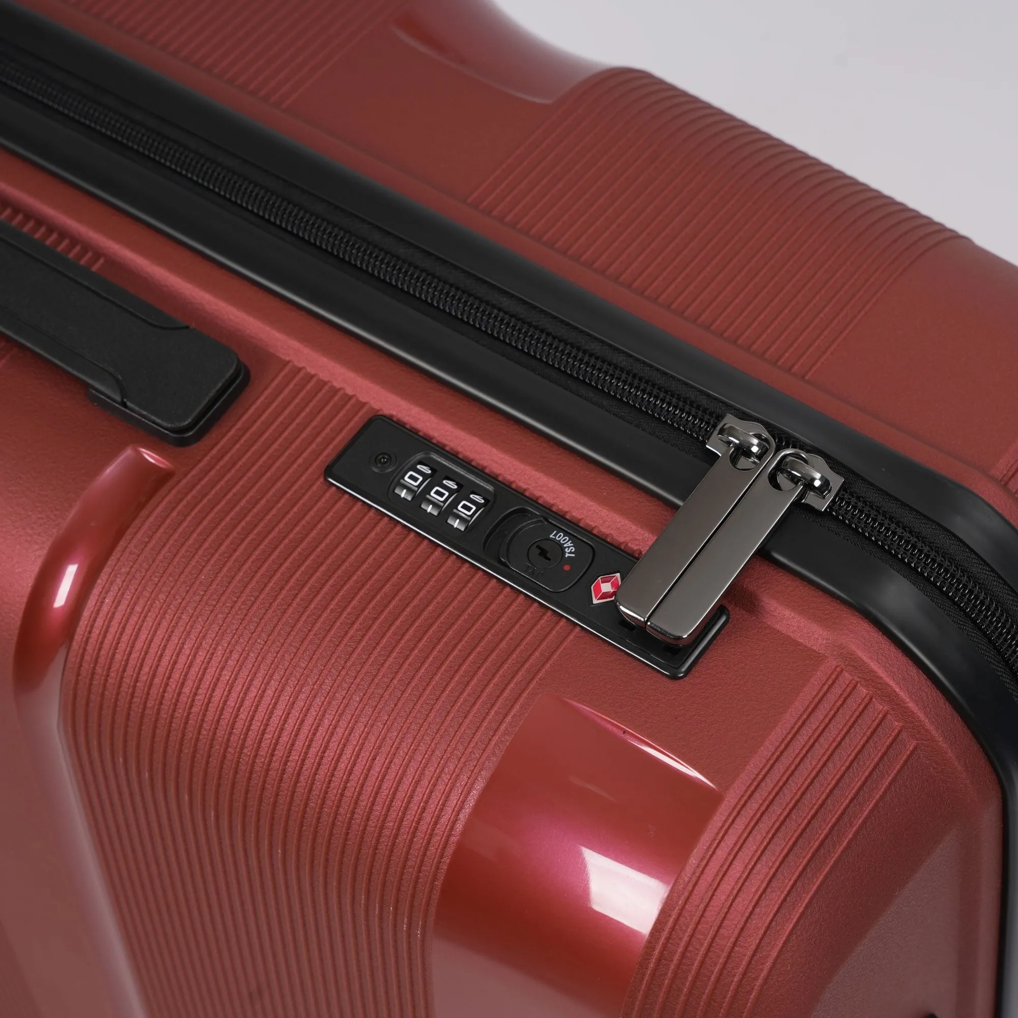 Red Hardcase Roller Luggage Set (28', 24' and 20')