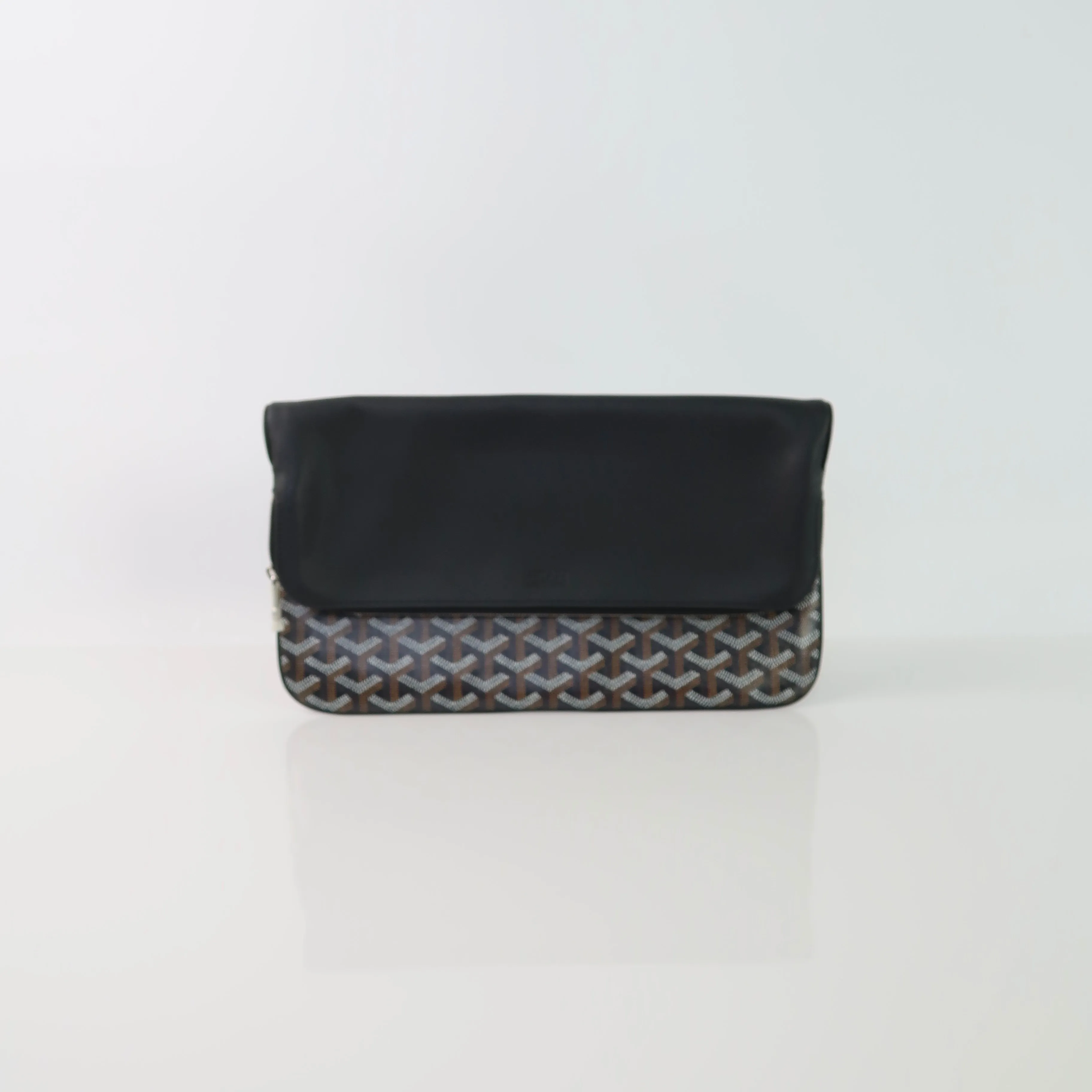 Sainte Marie Clutch