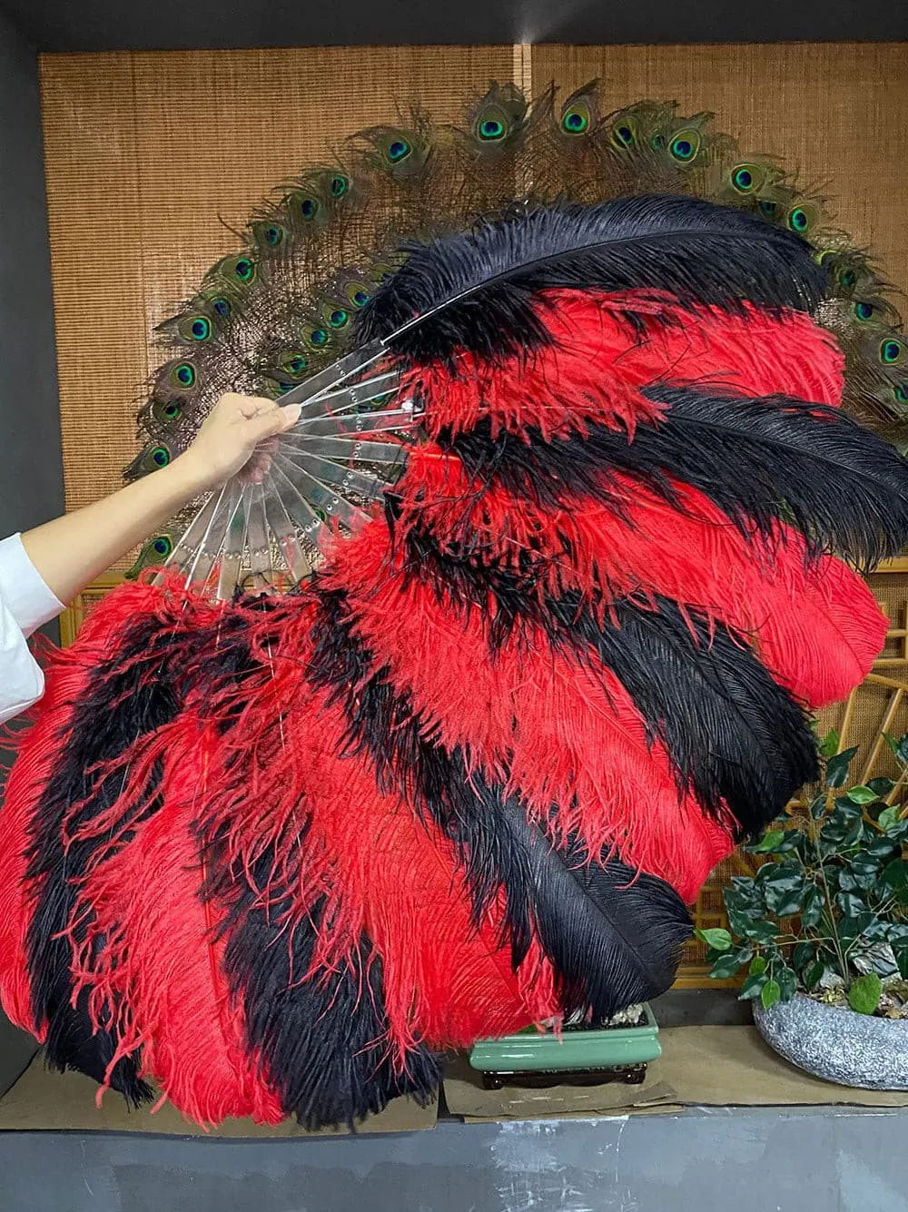 Single layer mix Red & black Beginner’s Ostrich Feather Fan 25"x 45"