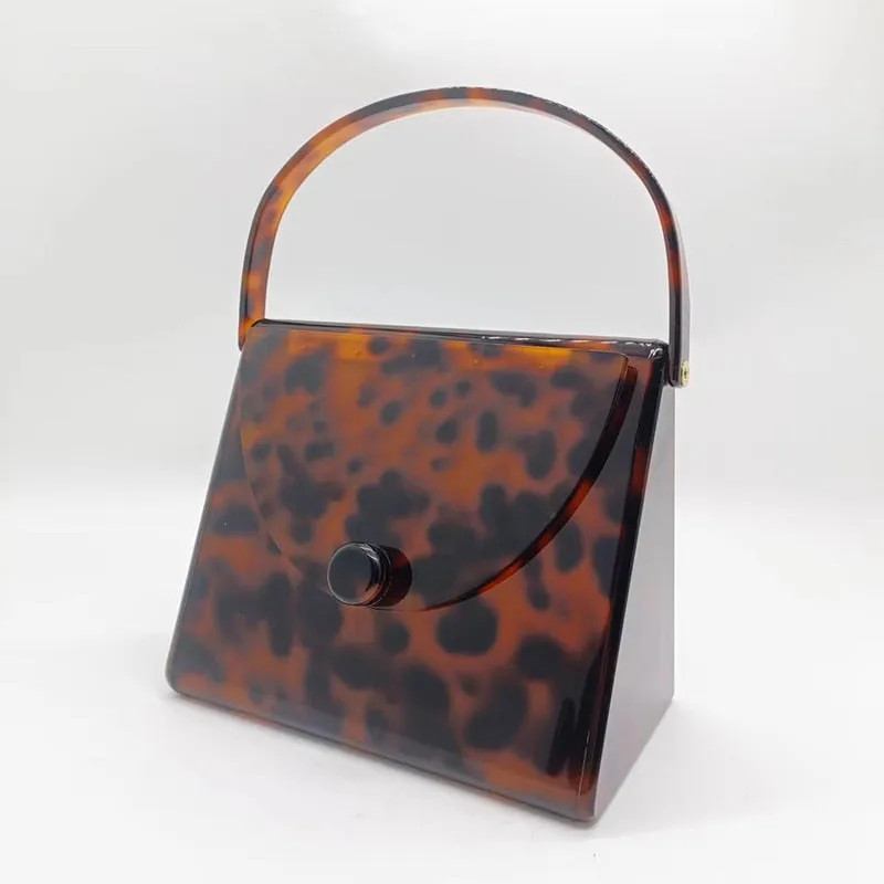 TEEK - The Leopard Grab Pocket book